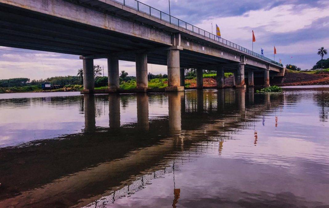 Hombre que se lanzó al río para un chapuzón continúa desaparecido