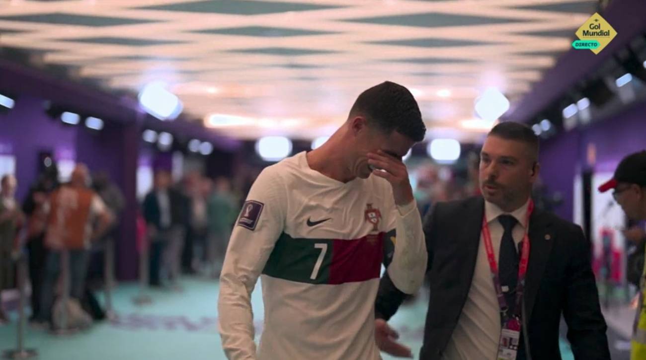 [VIDEO] ¿Fin de una era? CR7 se fue llorando del Mundial de Qatar