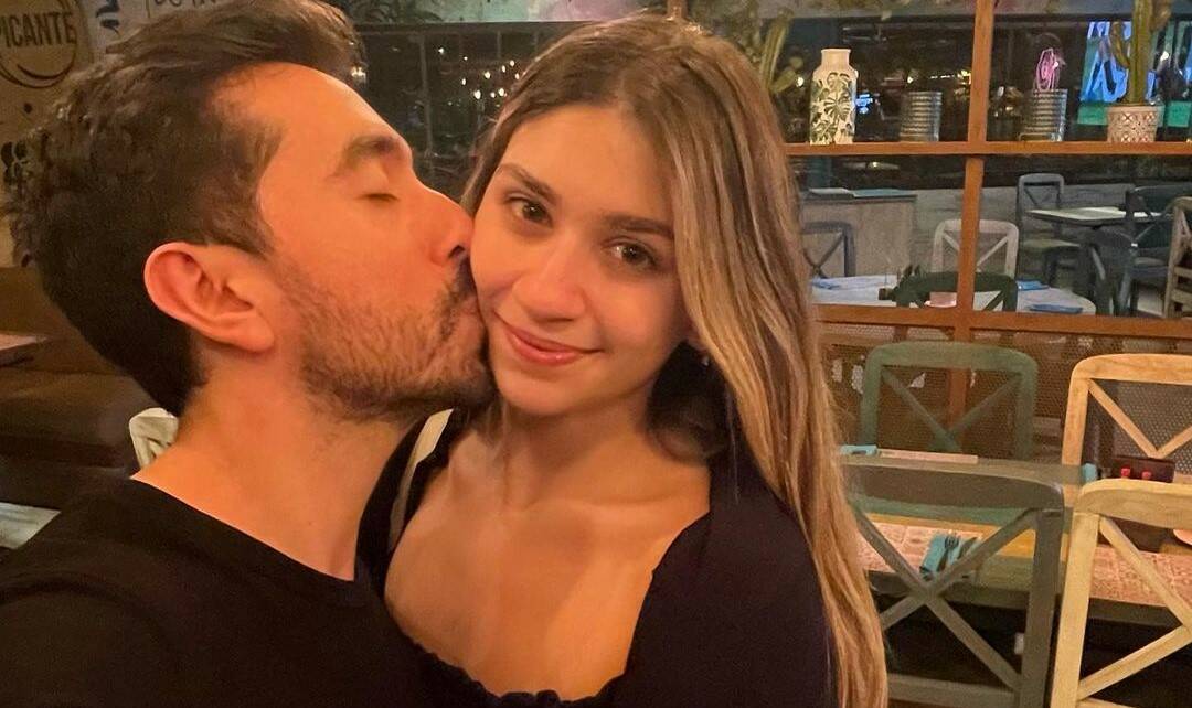 Famosa pareja de cantantes youtubers estuvieron de aniversario