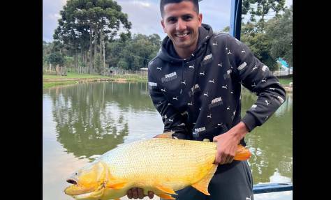 Un finde de buena pesca de ex-pelotero de Olimpia