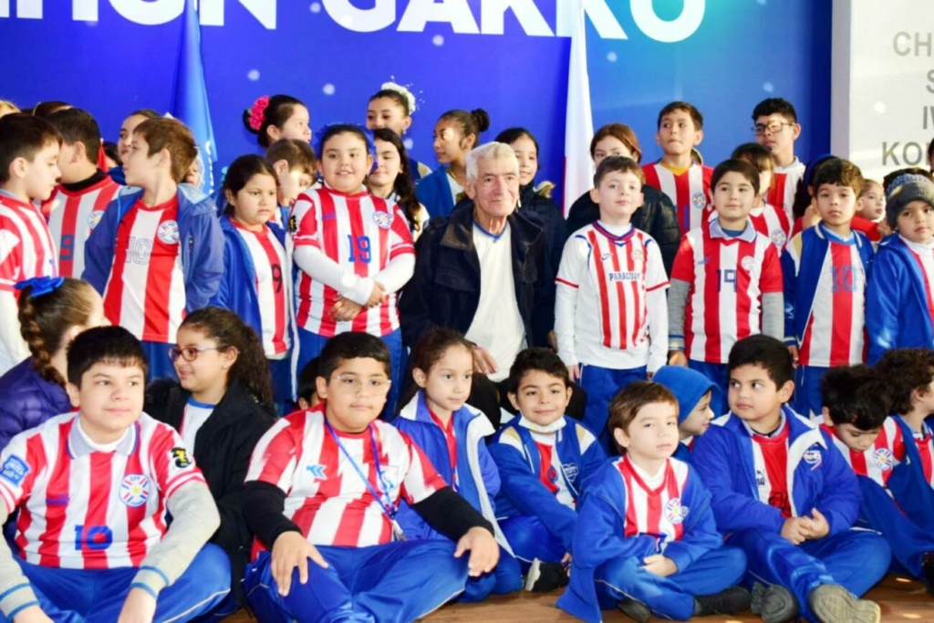 Rinden homenaje al Pájaro Campana que de a poco se despide de la afición deportiva