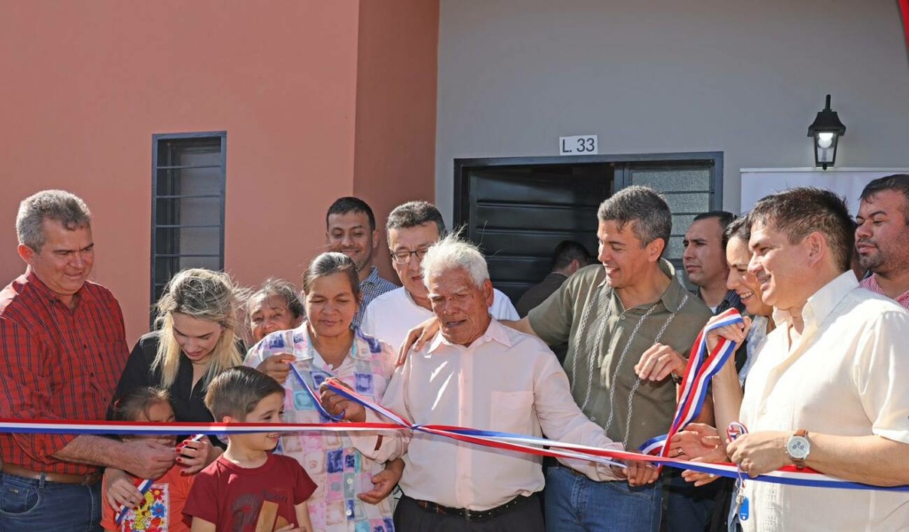 [VIDEO] Santa Rosa del Aguaray: Gobierno entregó casas a 124 familias