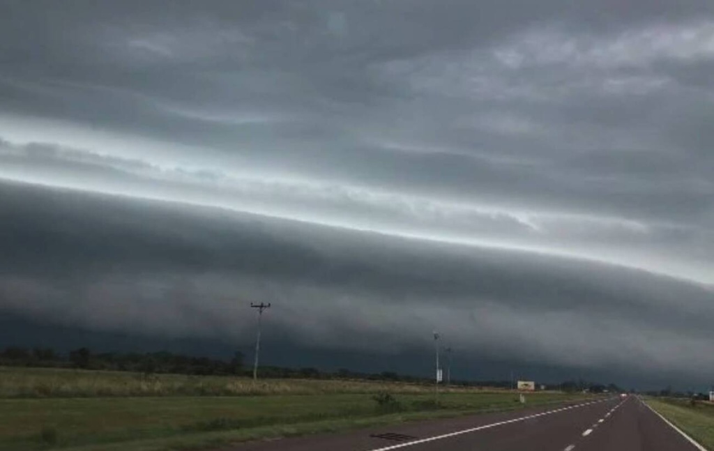 No hay quien se salve: Meteorología anuncia que se vienen tormentas mbarete