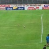 ¿El canchero estaba “doblado”?: explican del porqué las rayas de una cancha de primera iban todas karẽ