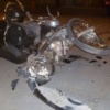 Accidente brutal: tres hombres que iban sobre una moto fueron atropellados por un camión
