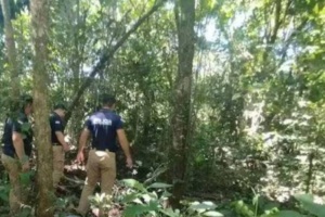 ¿Venganza brutal? Quemaron parte de una casa y luego se toparon con dos finados llenos de plomo